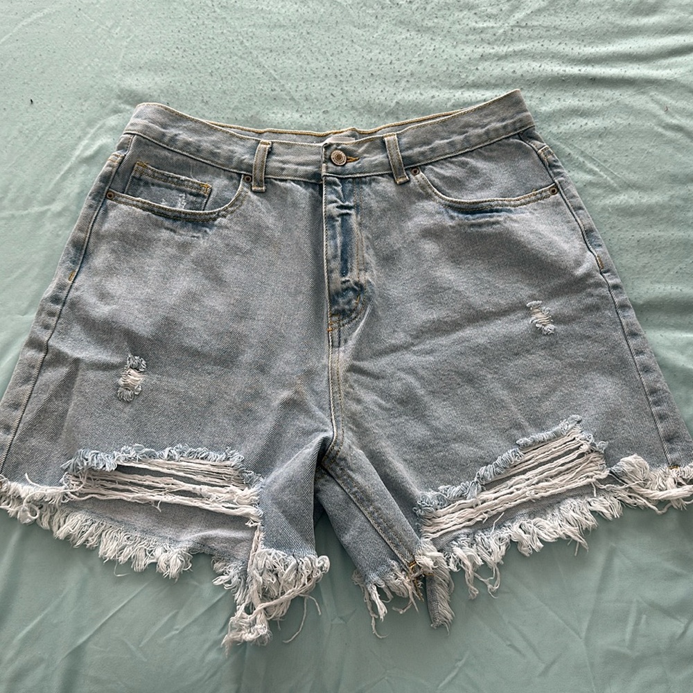 Forever 21 ripped denim shorts